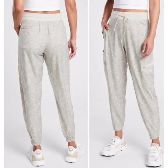 Athleta Venture‎ Printed Pant Size 6P - Picture 3 of 12